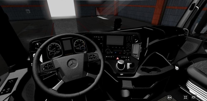 ETS2 – Mercedes MP4 Siyah Interior (1.36.x)