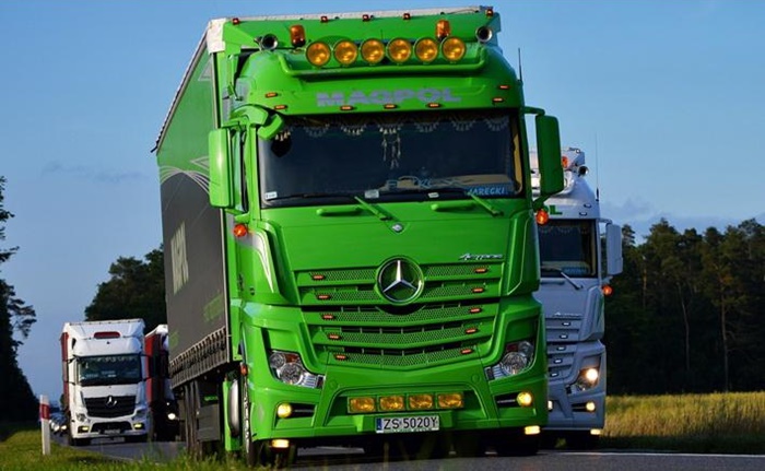 ETS2 – Modifiyeli Kamyon Trafik Paketi V2.1 (1.36.x)