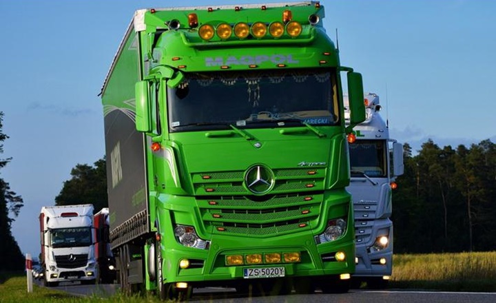 ETS2 – Modifiyeli Kamyon Trafik Paketi V2.5.1 (1.38.x)